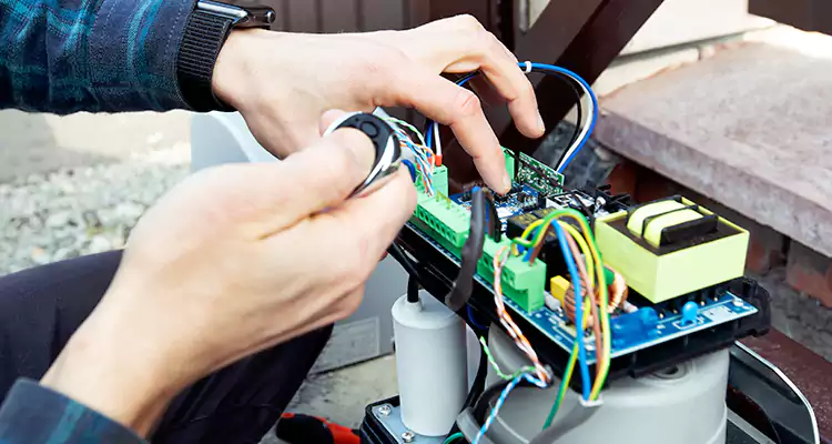 Automatic Driveway Gate Repair in Deltona, FL