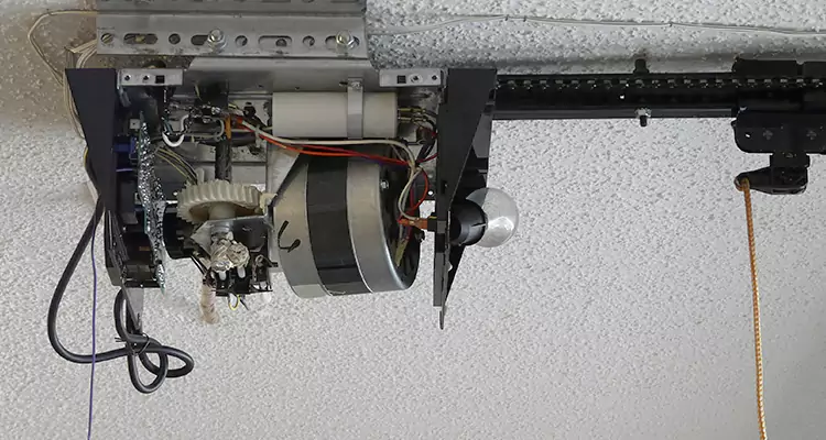 Emergency Garage Door Opener Repair in Deltona, FL