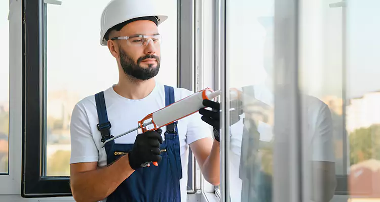 Retractable Screens Repair for Patio in Deltona, FL