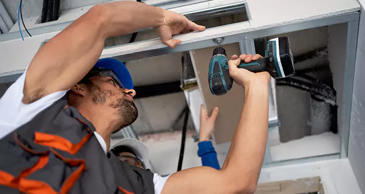 Emergency Overhead Door Repair in Deltona, FL