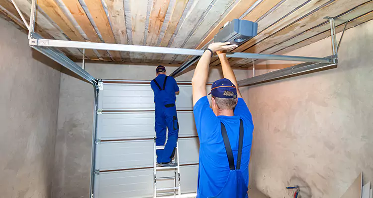 Garage Door Opener Technician in Deltona, FL