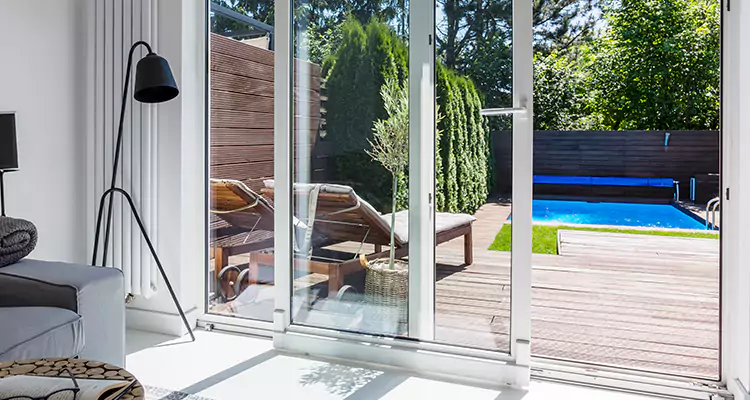 Fixing A Sliding Screen Door Roller in Deltona, FL