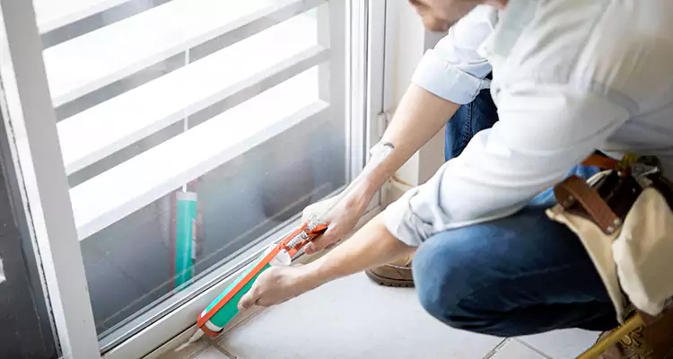 Dap Window Caulk Repair in Deltona, FL